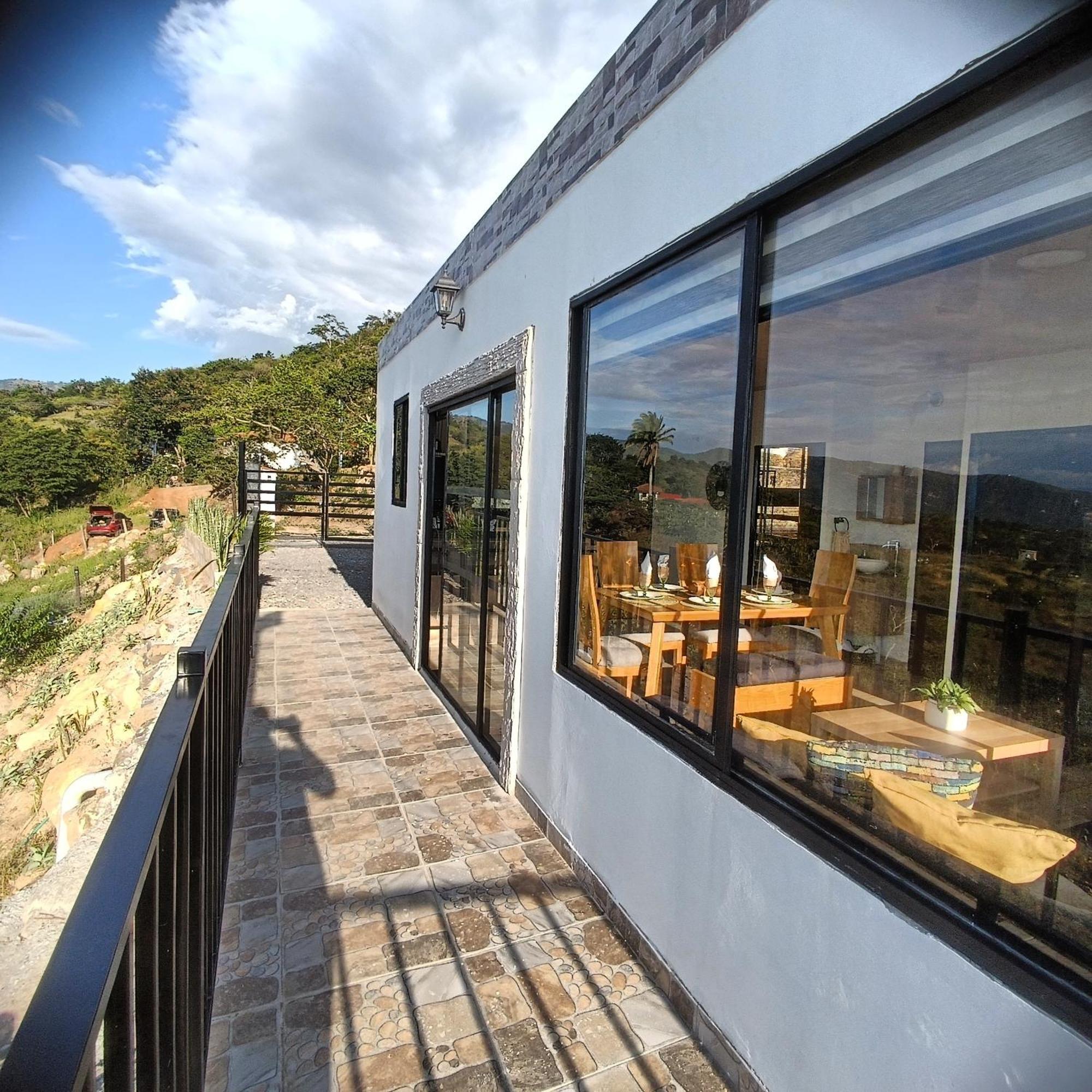 Cabana Susurros Del Cielo Barichara Exterior photo